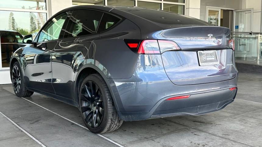 2021 Tesla Model Y 5YJYGDEE5MF121205