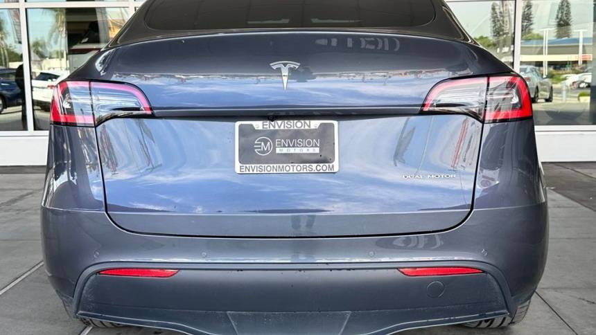 2021 Tesla Model Y 5YJYGDEE5MF121205