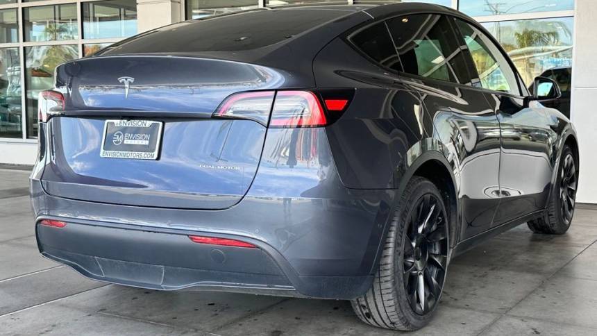 2021 Tesla Model Y 5YJYGDEE5MF121205