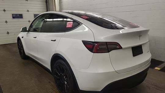 2021 Tesla Model Y 5YJYGDEE4MF205239