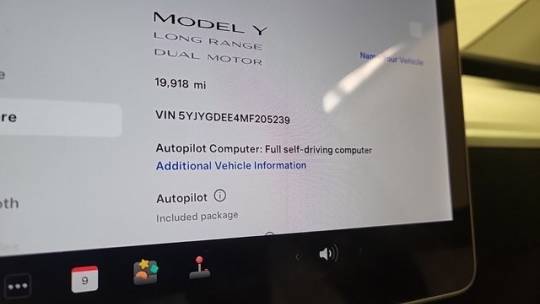 2021 Tesla Model Y 5YJYGDEE4MF205239