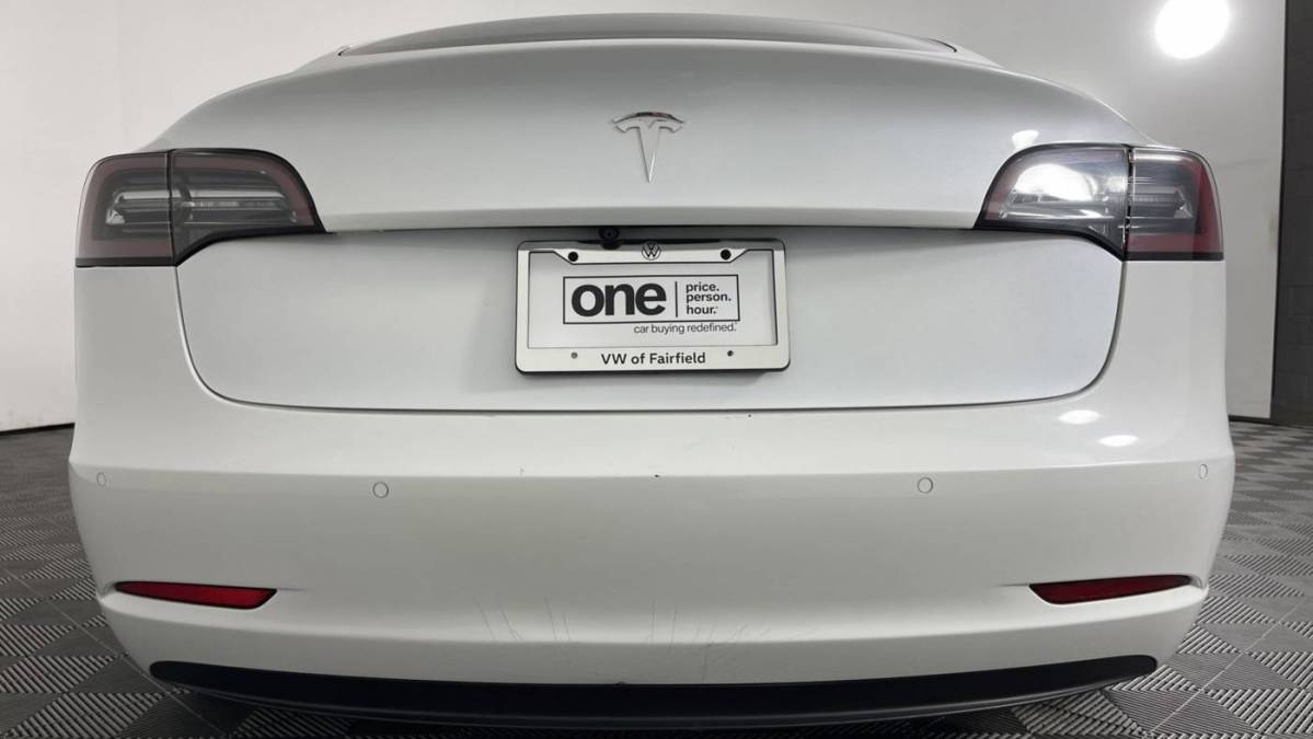 2020 Tesla Model 3 5YJ3E1EA8LF737748