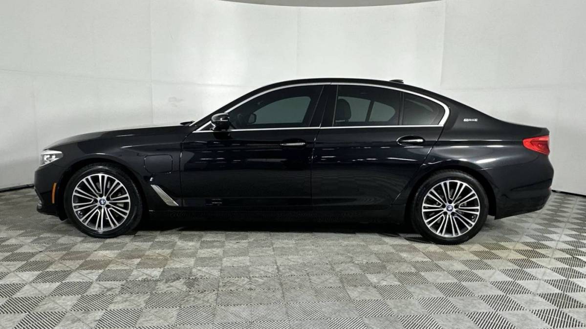 2018 BMW 5 Series WBAJB1C50JB084979