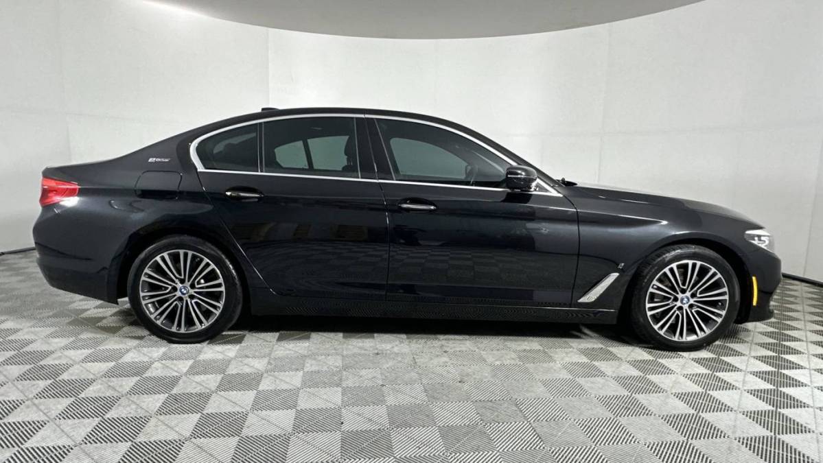 2018 BMW 5 Series WBAJB1C50JB084979