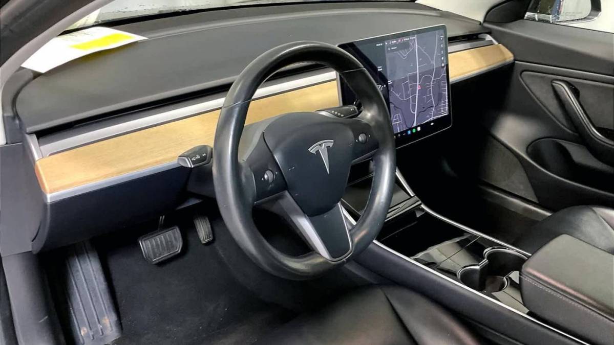 2018 Tesla Model 3 5YJ3E1EB4JF127724