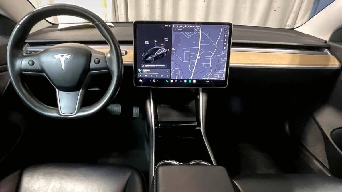 2018 Tesla Model 3 5YJ3E1EB4JF127724