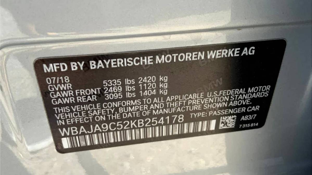 2019 BMW 5 Series WBAJA9C52KB254178