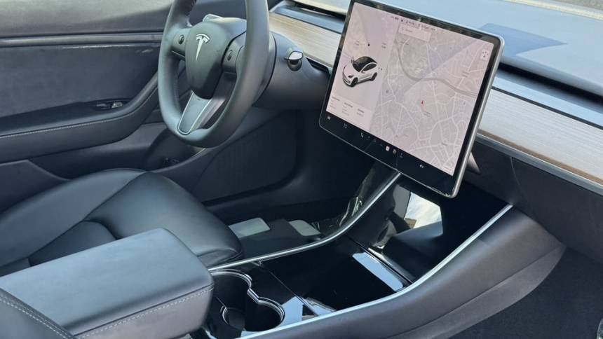 2019 Tesla Model 3 5YJ3E1EBXKF511881