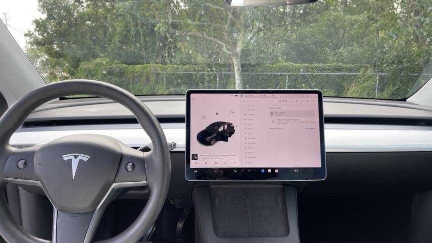 2021 Tesla Model Y 5YJYGDEE4MF224230