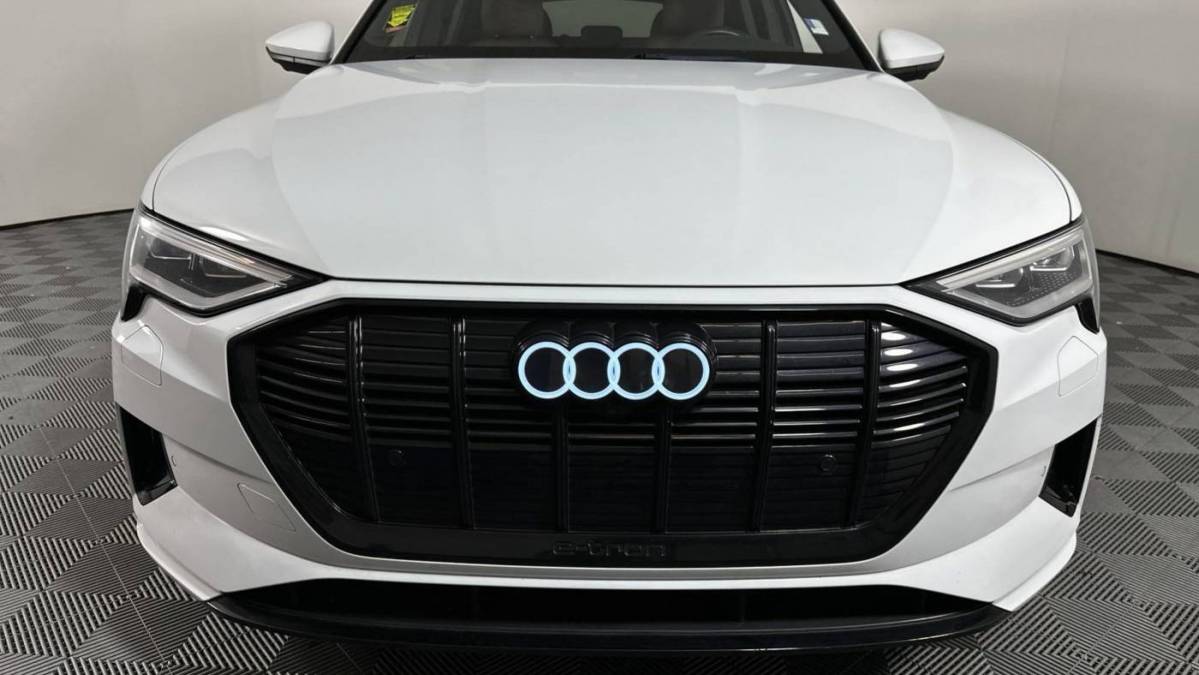 2021 Audi e-tron WA1LAAGE7MB017321