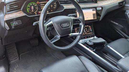 2019 Audi e-tron WA1VABGE2KB020588