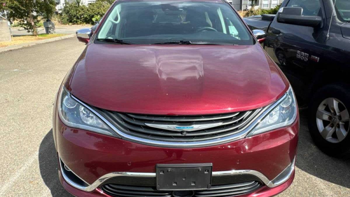 2018 Chrysler Pacifica Hybrid 2C4RC1N74JR129585