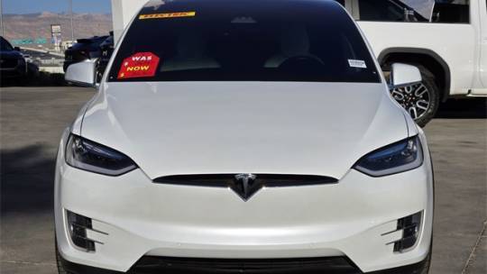 2017 Tesla Model X 5YJXCDE25HF061056