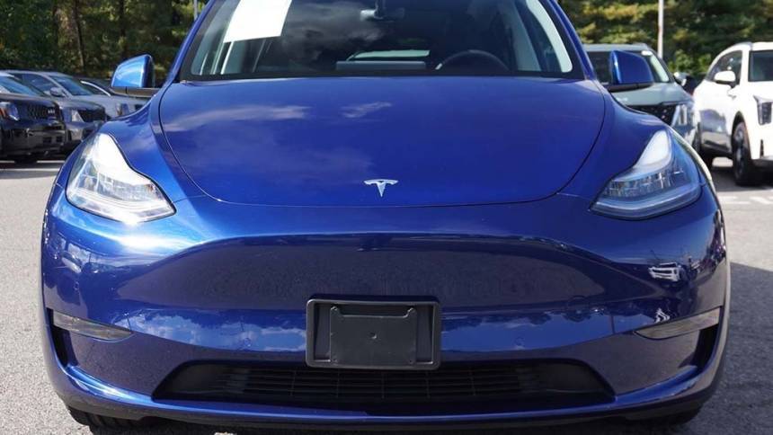 2020 Tesla Model Y 5YJYGDEE1LF008284