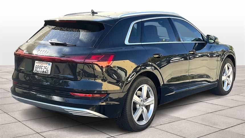 2019 Audi e-tron WA1VAAGE1KB020592