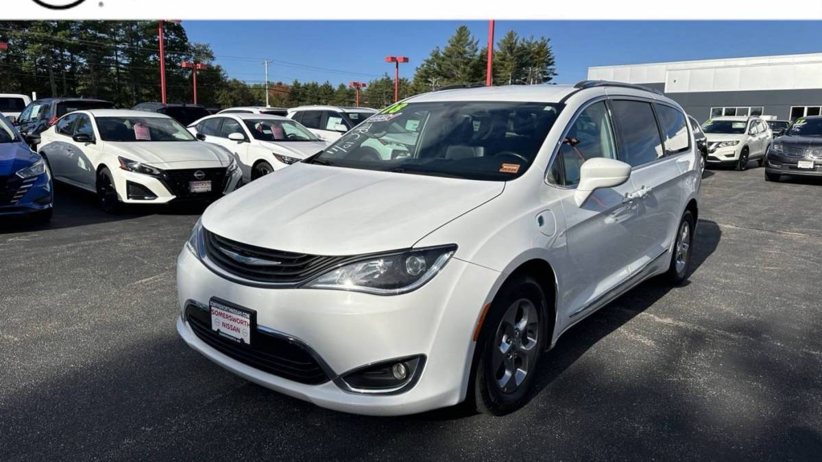 2018 Chrysler Pacifica Hybrid 2C4RC1L79JR178428