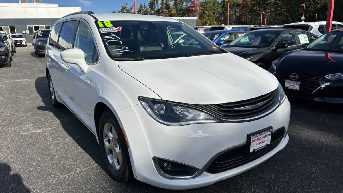 2018 Chrysler Pacifica Hybrid 2C4RC1L79JR178428