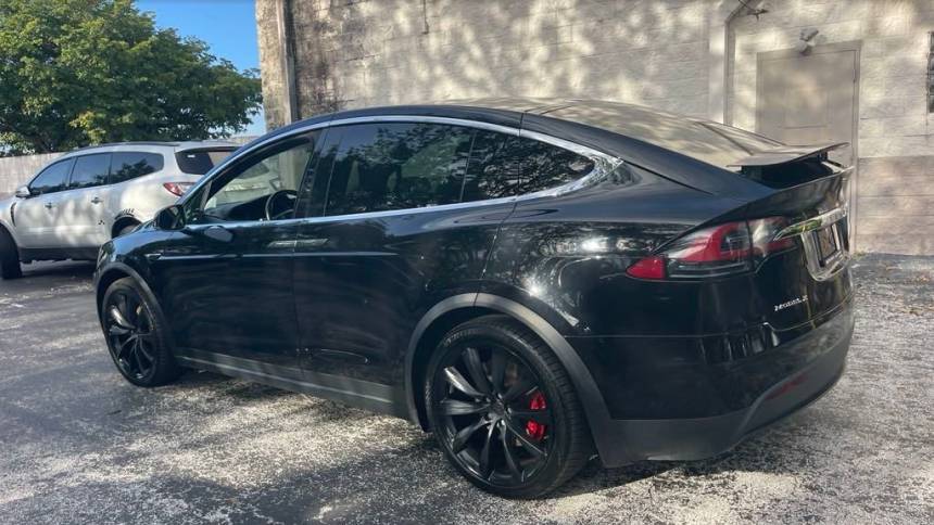 2018 Tesla Model X 5YJXCBE4XJF114541