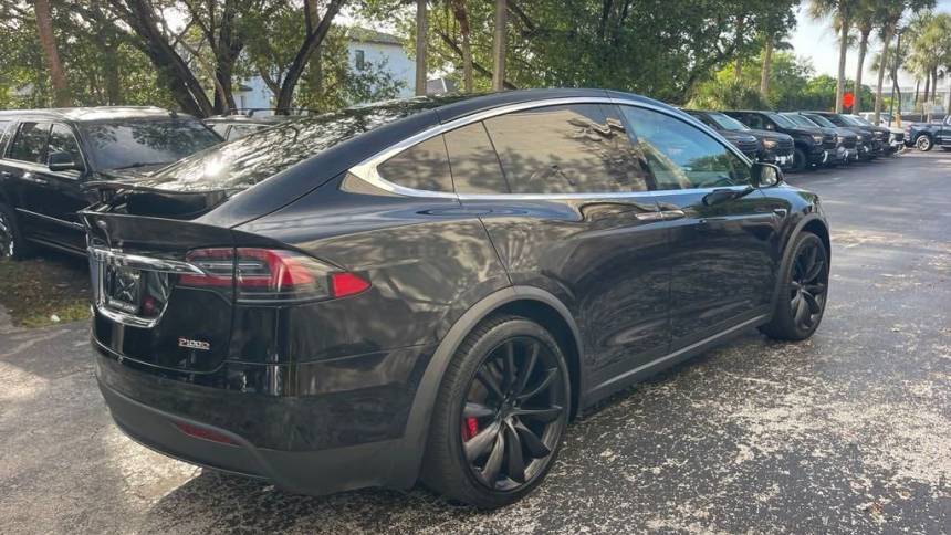 2018 Tesla Model X 5YJXCBE4XJF114541