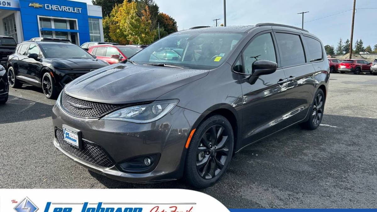 2018 Chrysler Pacifica Hybrid 2C4RC1L76JR262268