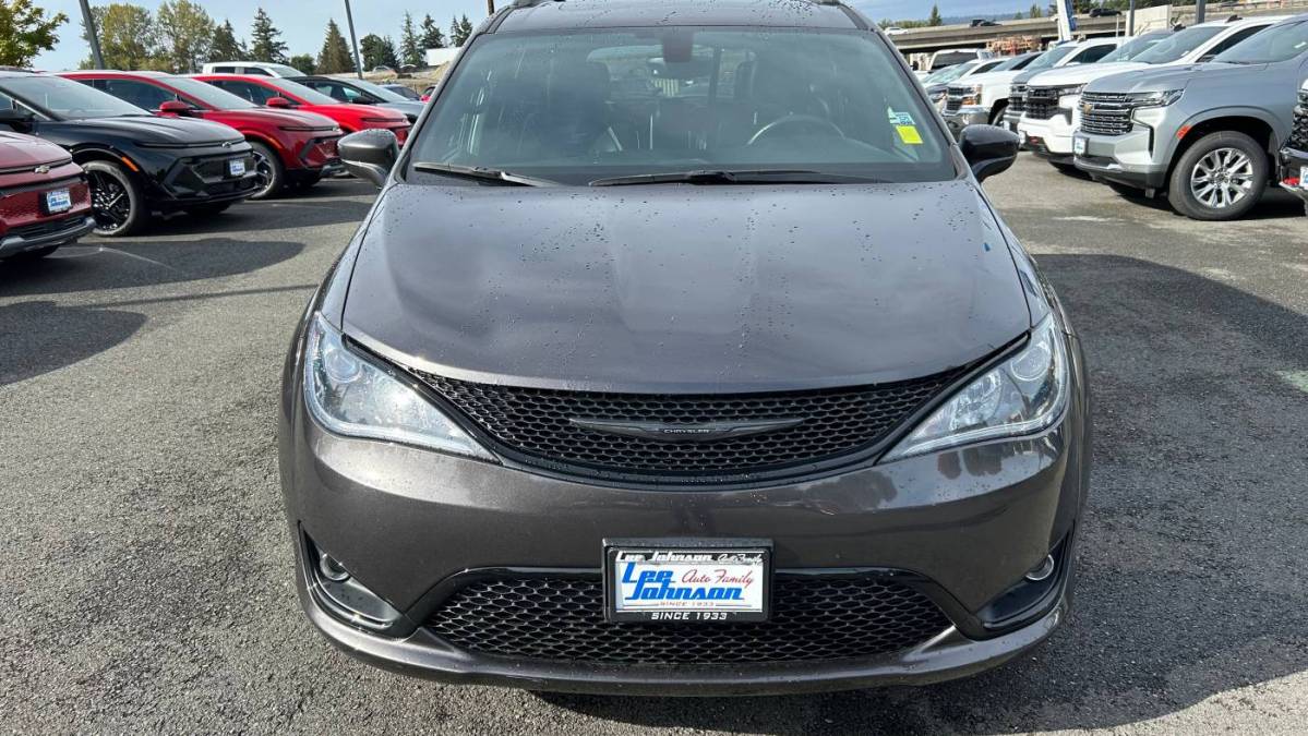 2018 Chrysler Pacifica Hybrid 2C4RC1L76JR262268