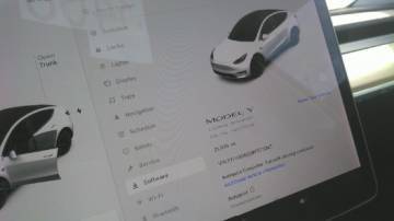 2021 Tesla Model Y 5YJYGDEE2MF273247