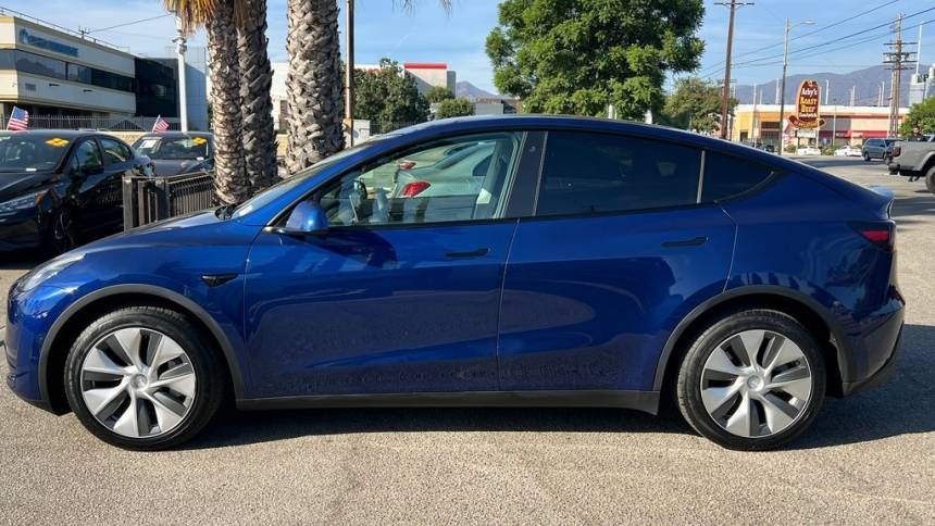 2021 Tesla Model Y 5YJYGDEEXMF241257