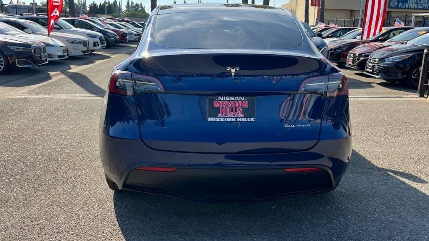 2021 Tesla Model Y 5YJYGDEEXMF241257