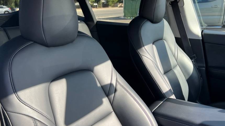 2021 Tesla Model Y 5YJYGDEEXMF241257