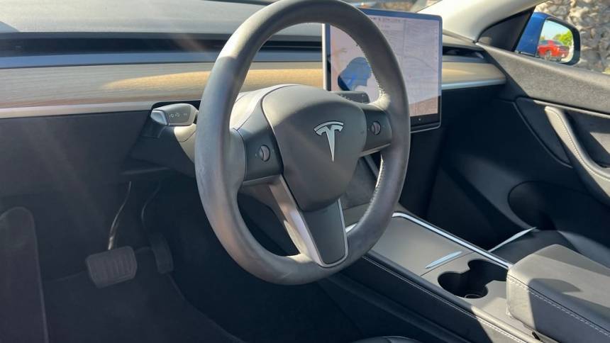 2021 Tesla Model Y 5YJYGDEEXMF241257