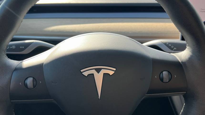 2021 Tesla Model Y 5YJYGDEEXMF241257