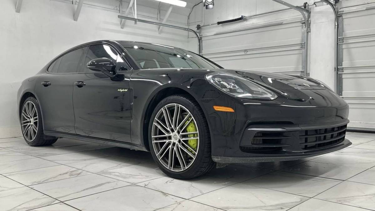 2018 Porsche Panamera WP0AE2A7XJL177183