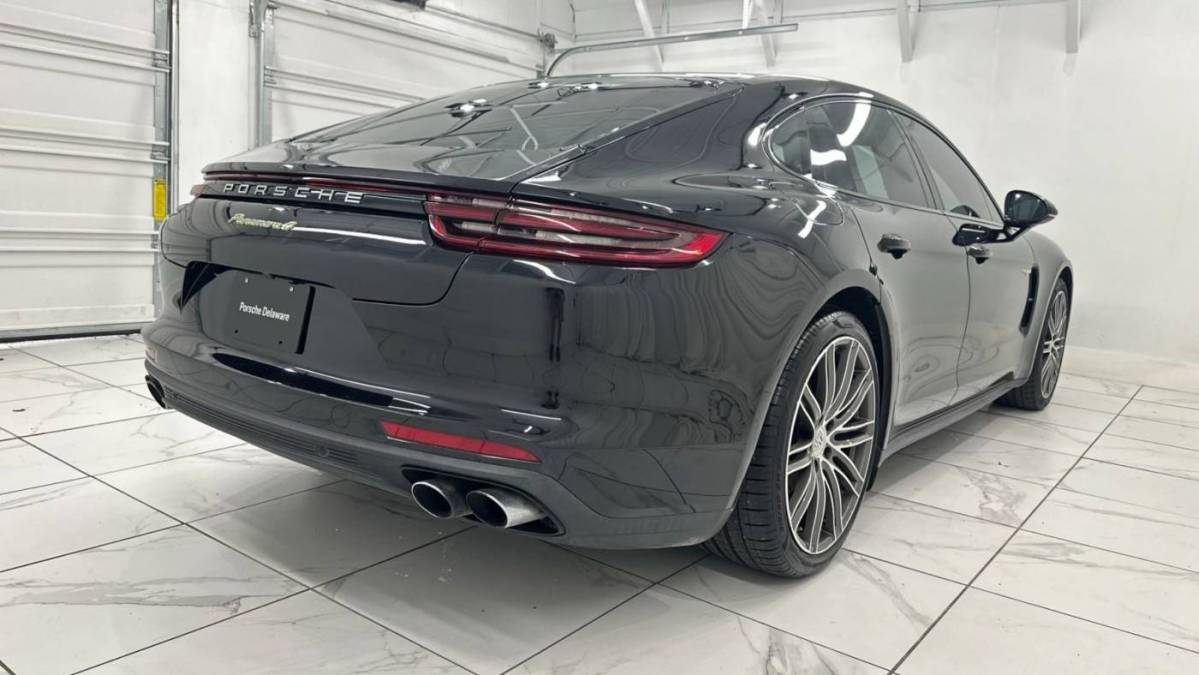 2018 Porsche Panamera WP0AE2A7XJL177183