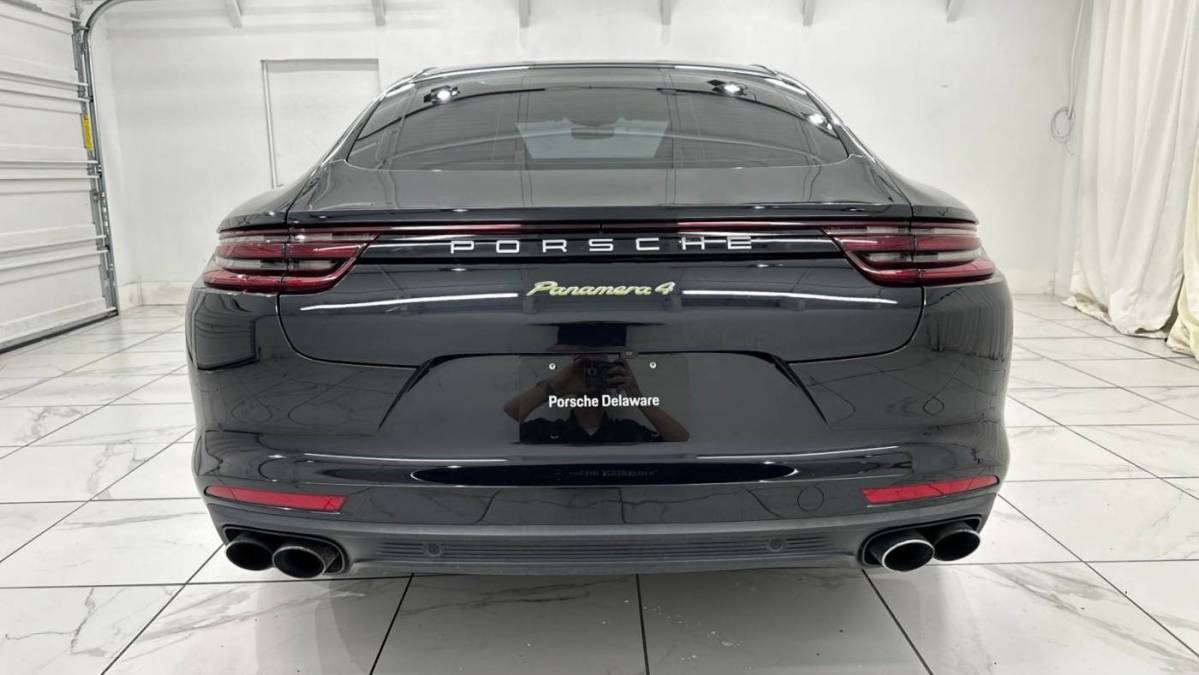 2018 Porsche Panamera WP0AE2A7XJL177183