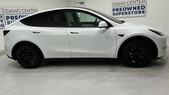 2020 Tesla Model Y 5YJYGDEE4LF046320