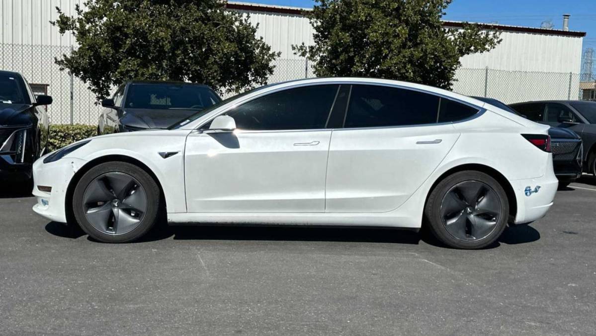 2020 Tesla Model 3 5YJ3E1EB3LF795145