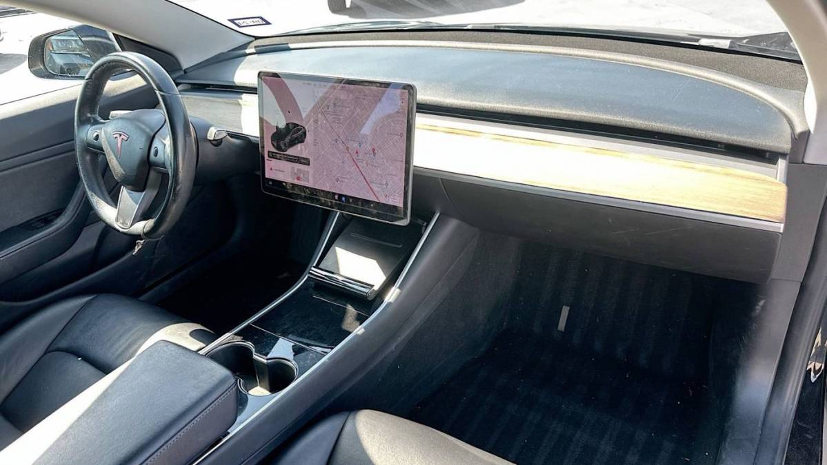 2018 Tesla Model 3 5YJ3E1EA8JF056969