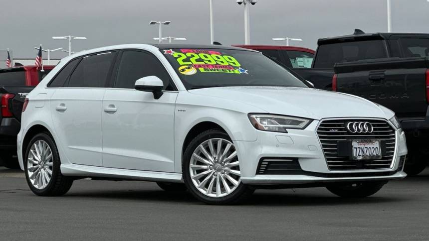 2017 Audi A3 Sportback e-tron WAUSPBFF5HA135070