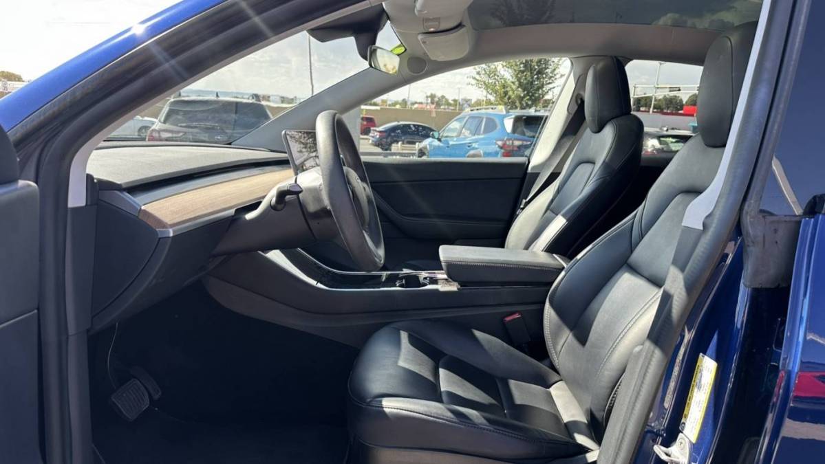 2020 Tesla Model Y 5YJYGDEE9LF008291