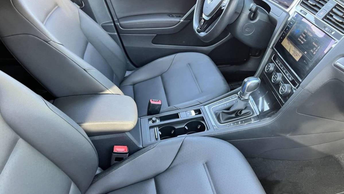 2019 Volkswagen e-Golf WVWPR7AU1KW907547