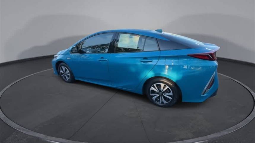 2017 Toyota Prius Prime JTDKARFPXH3066340