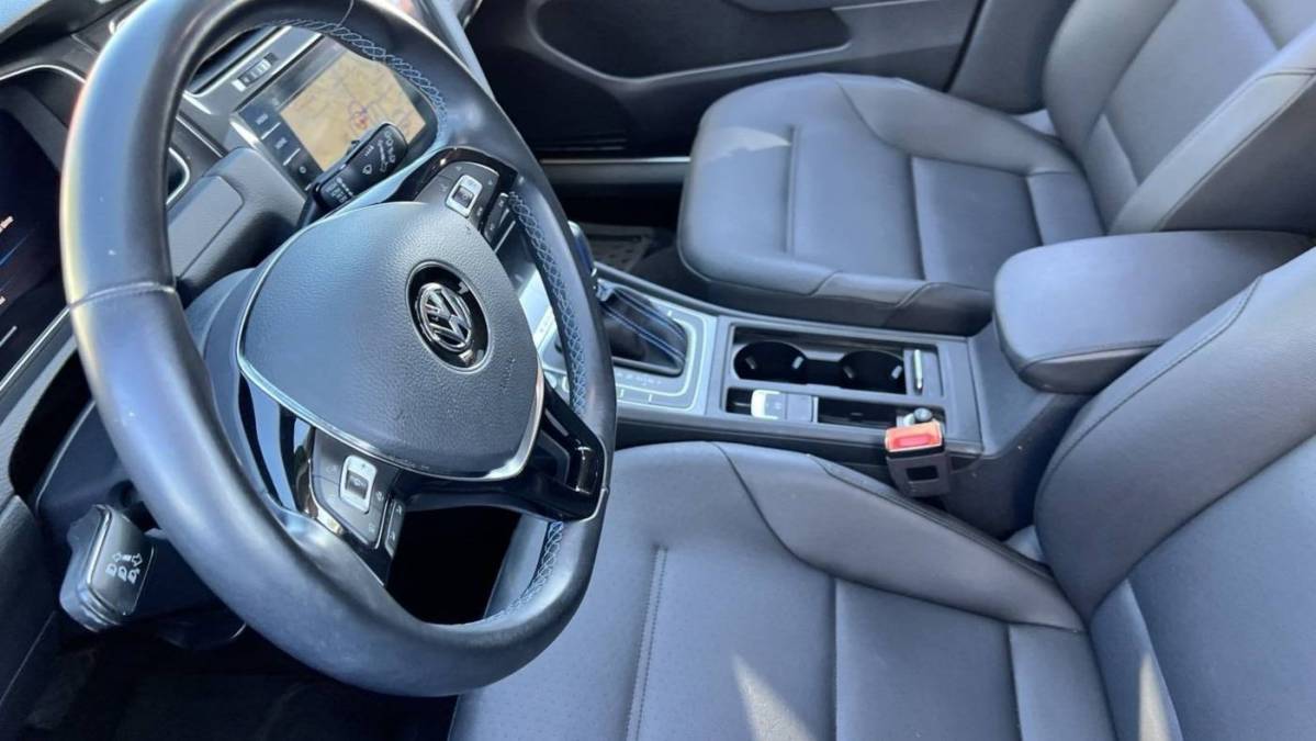 2019 Volkswagen e-Golf WVWPR7AU1KW907547