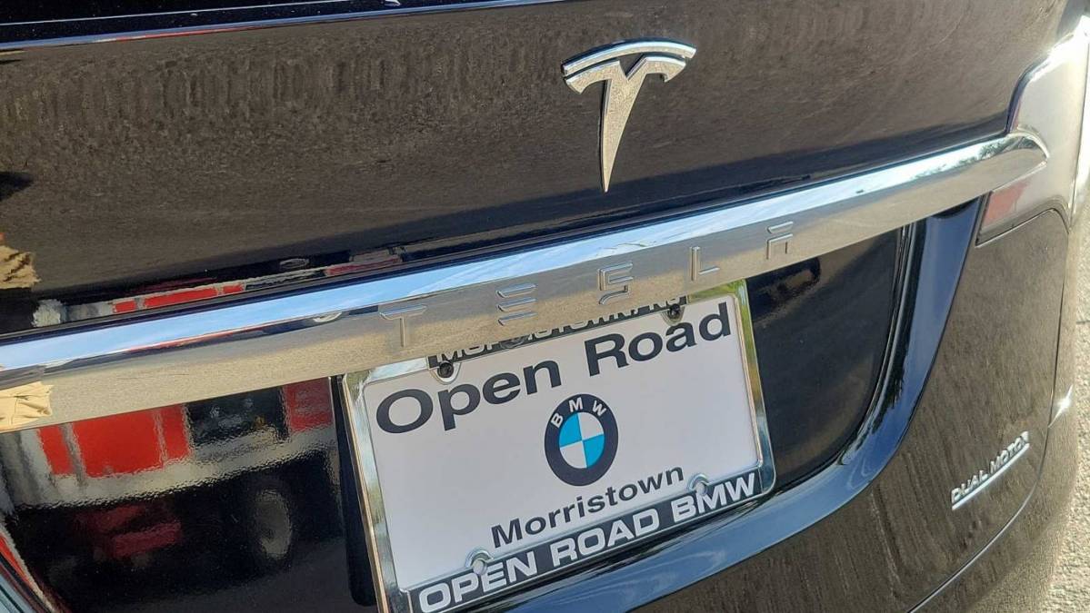 2020 Tesla Model X 5YJXCDE41LF233917