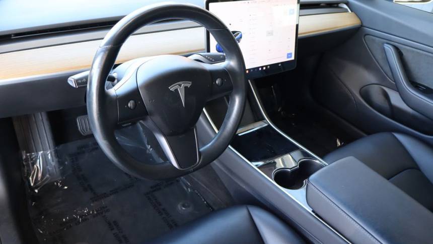 2018 Tesla Model 3 5YJ3E1EAXJF019535