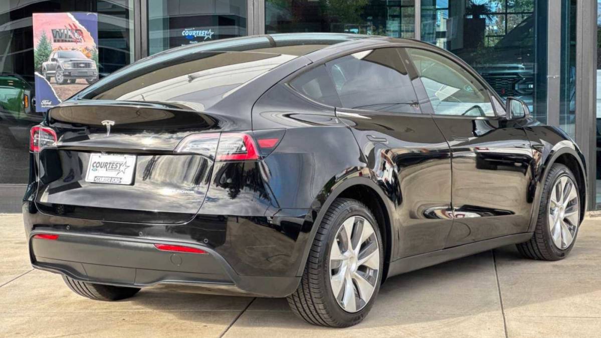 2020 Tesla Model Y 5YJYGDEE0LF017526