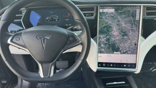 2017 Tesla Model X 5YJXCDE29HF034247