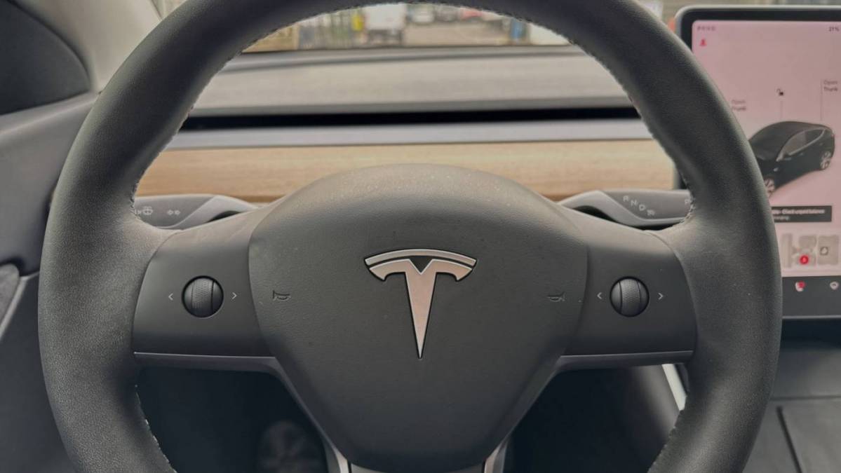 2020 Tesla Model Y 5YJYGDEE0LF017526