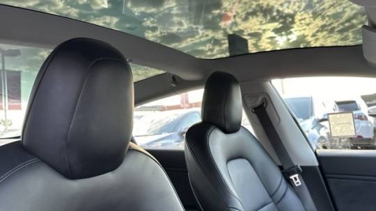 2018 Tesla Model 3 5YJ3E1EA9JF004279