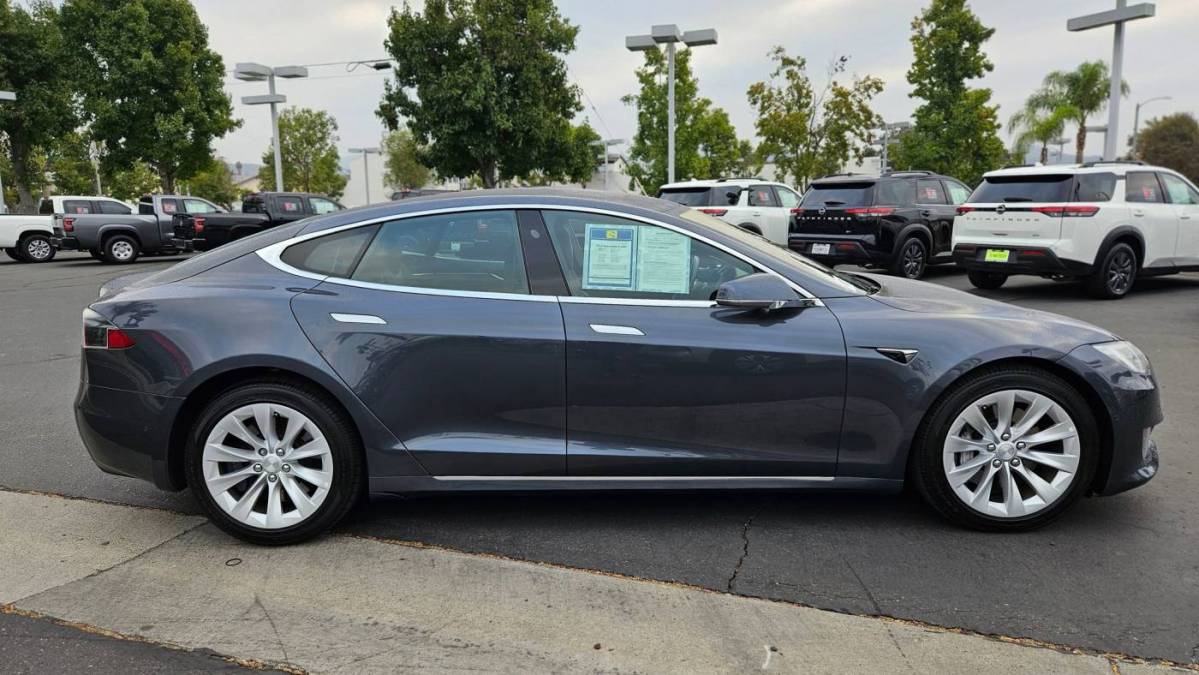 2017 Tesla Model S 5YJSA1E20HF208916