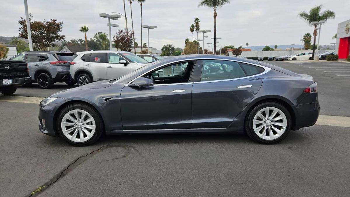 2017 Tesla Model S 5YJSA1E20HF208916